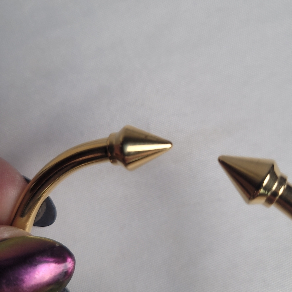 Eye Candy Los Angeles Gold Tone Spike Cuff Bracelet Size 6.25 Open Box - Picture 4 of 7